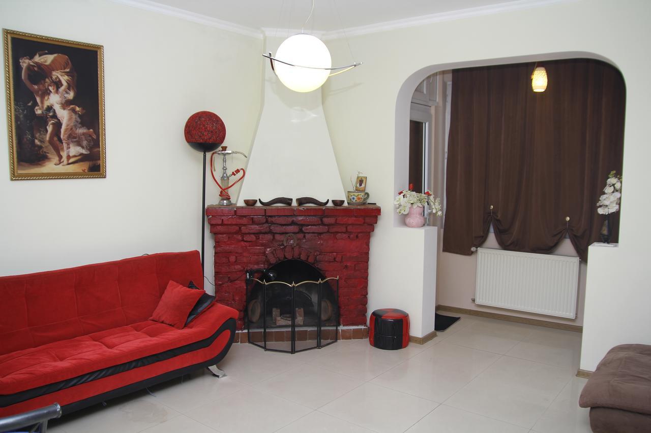 Guesthouse Different 第比利斯 外观 照片
