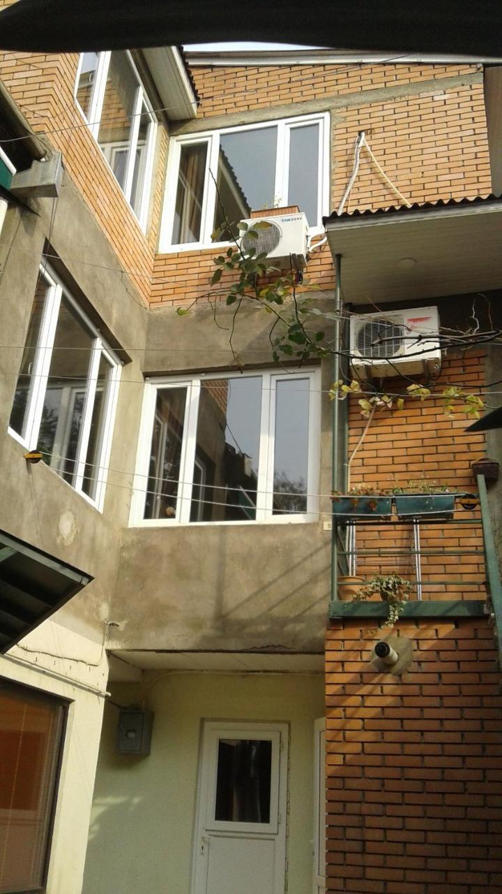 Guesthouse Different 第比利斯 外观 照片