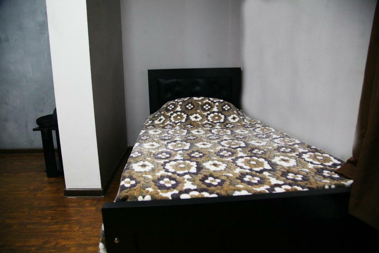 Guesthouse Different 第比利斯 外观 照片